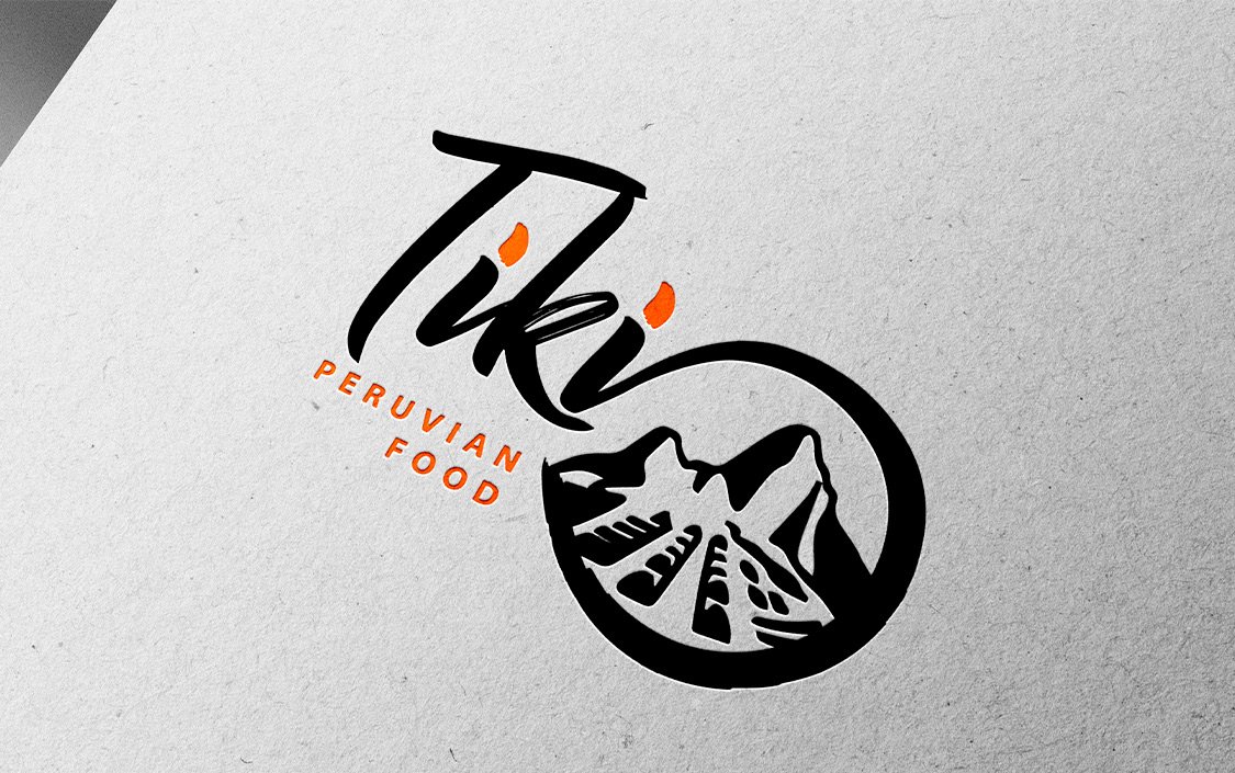 Logotipo Tiki com tipografia gestual e símbolo de Machu Picchu
